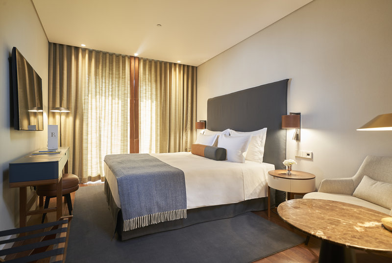 PortoBay Flores 11
