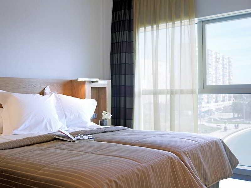 NH Barcelona Fira Suites 5