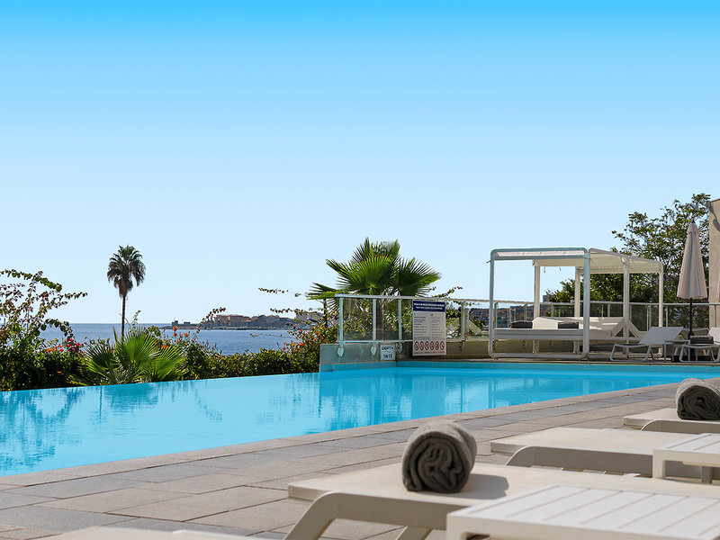 Best Western Ajaccio Amiraute 1 - Outdoor Pool