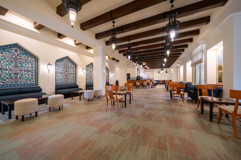 The Norm Oriental 52