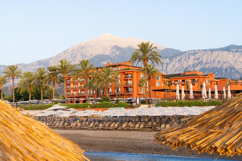 The Norm Oriental 76