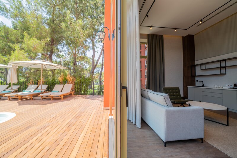 The Norm Oriental 83