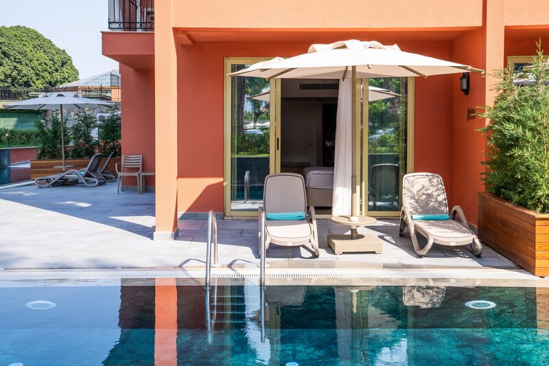 The Norm Oriental 105