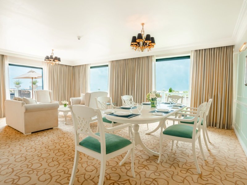 The Kingsbury Colombo 18