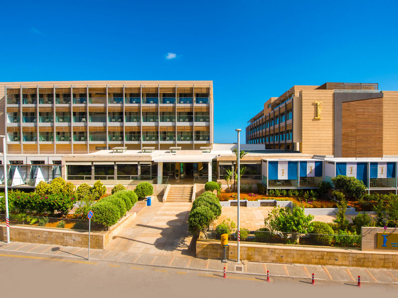 I-Resort Beach Hotel & Spa 1