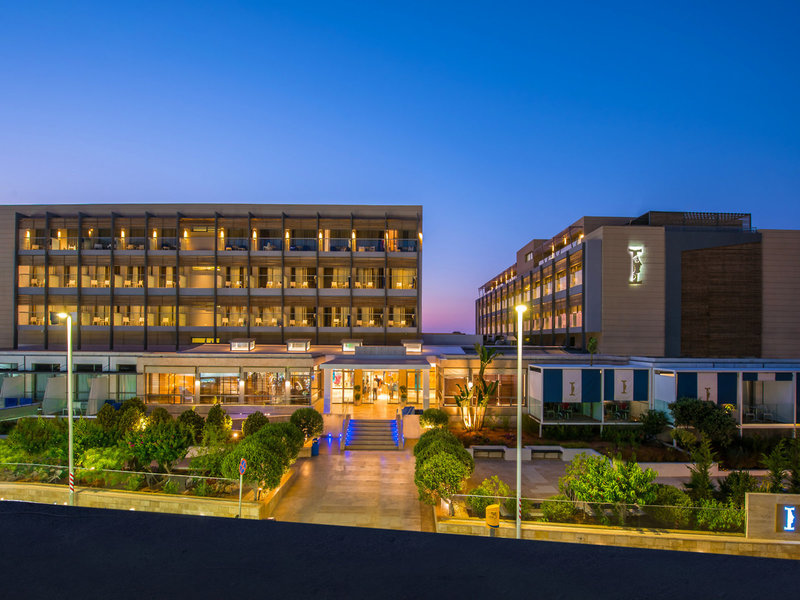 I-Resort Beach Hotel & Spa 2