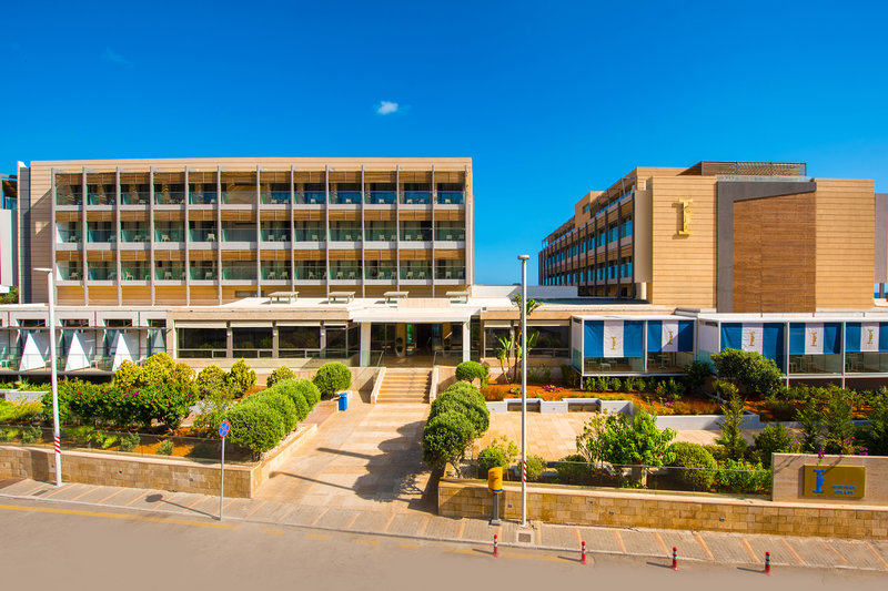 I Resort Beach Hotel & Spa 1