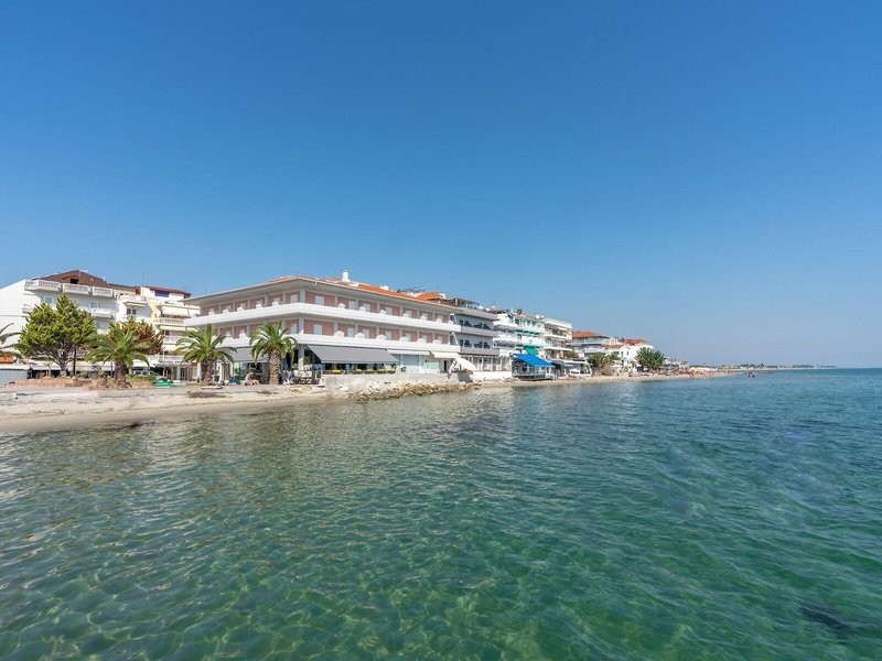 Paralia Beach Boutique Hotel 12