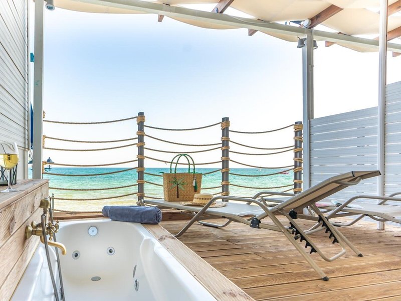 Paralia Beach Boutique Hotel 14