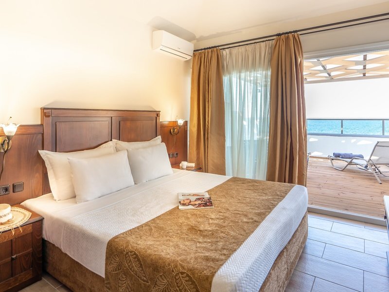 Paralia Beach Boutique Hotel 29
