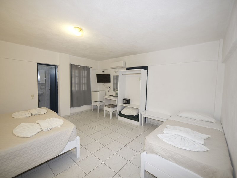 Caldera View Bungalow Resort 34