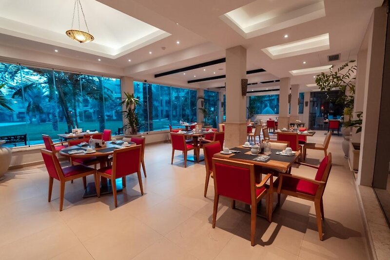 Swiss Inn Pyramids Golf Resort 81