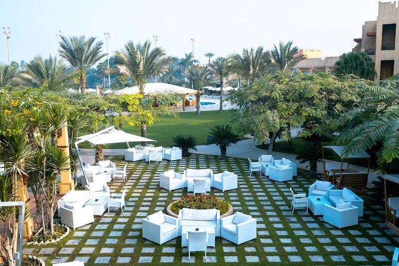 Swiss Inn Pyramids Golf Resort 86