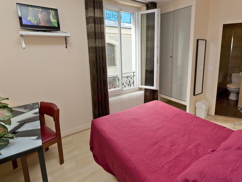 Hipotel Paris Belgrand Marie 20Éme 5