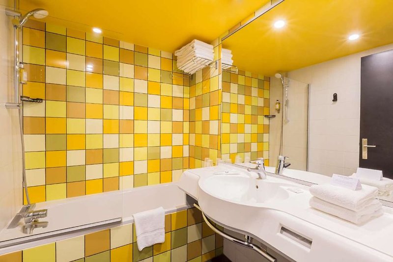 Best Western Hotel Grand Parc Marne La Vallee 5 - Bathroom Example