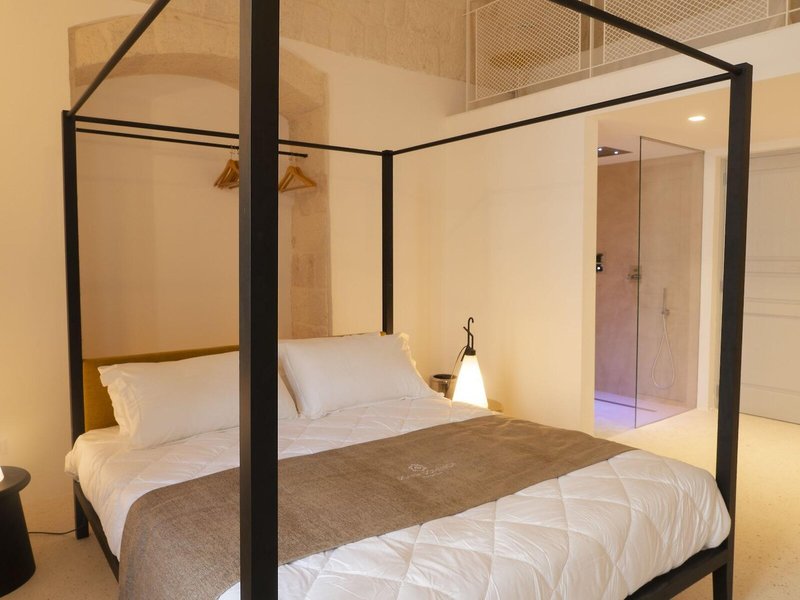 Donna Domenica Boutique Suites 23