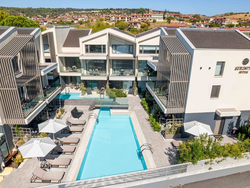 Serenity Suites 1