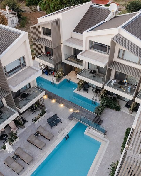 Serenity Suites 3
