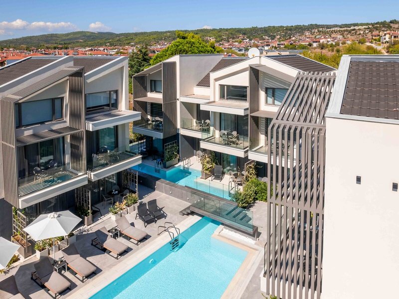 Serenity Suites 4