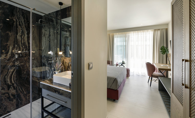Serenity Suites 18
