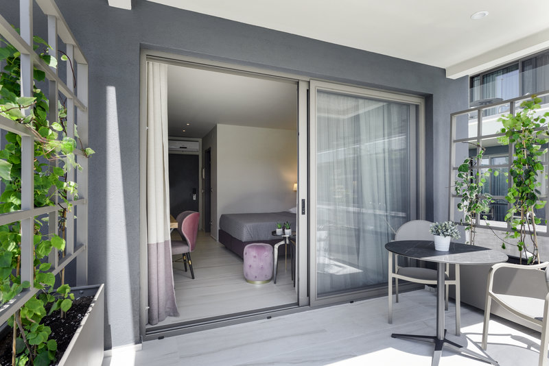Serenity Suites 23
