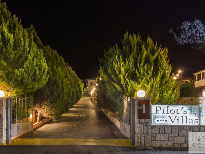 Pilot's Villas Luxury Suites 9