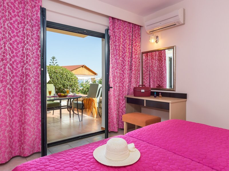 Pilot's Villas Luxury Suites 40