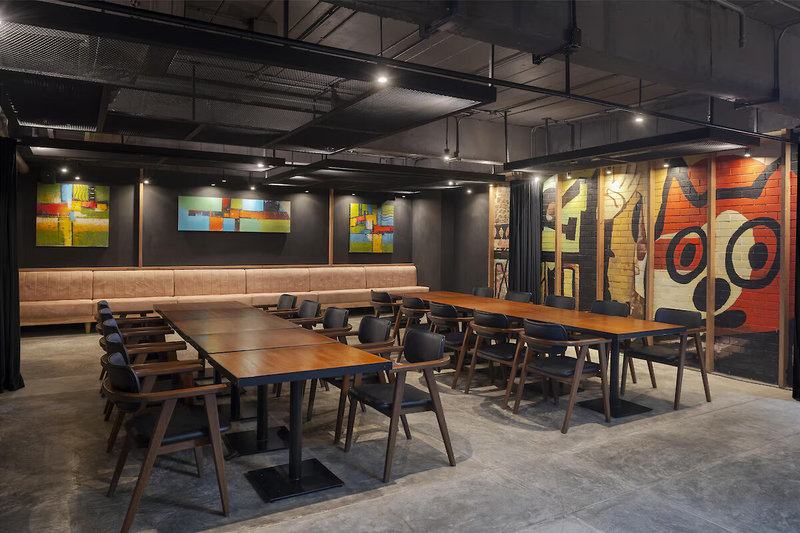 Radisson Red Phuket Patong Beach 10