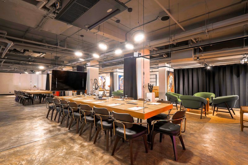 Radisson Red Phuket Patong Beach 3