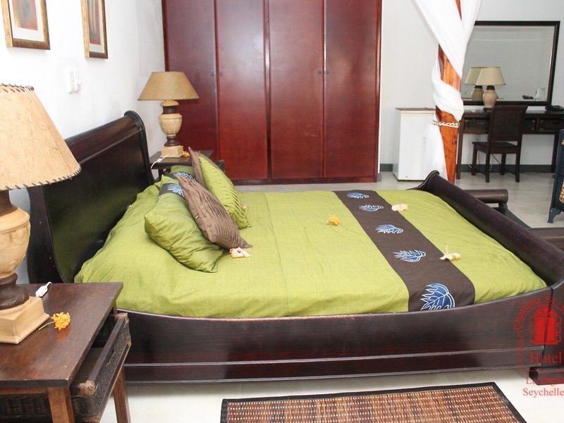 Chateau St. Cloud 11