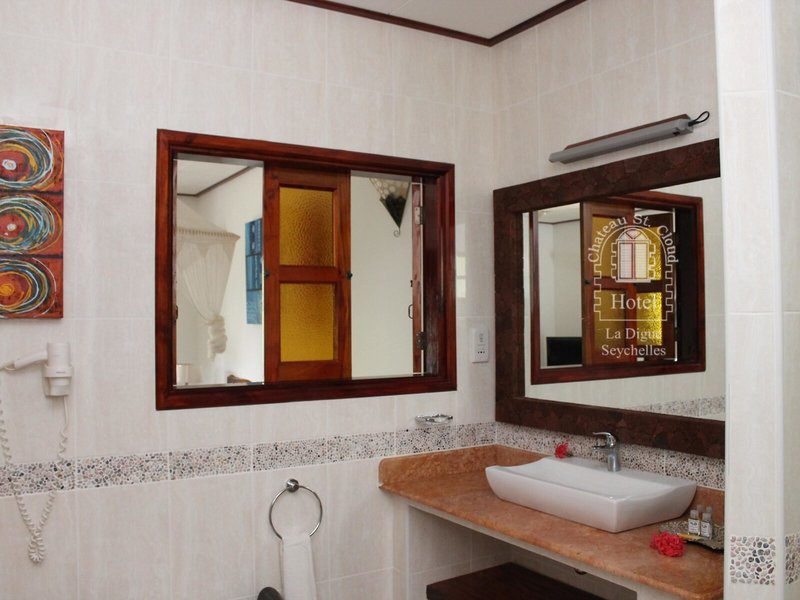 Chateau St. Cloud 12