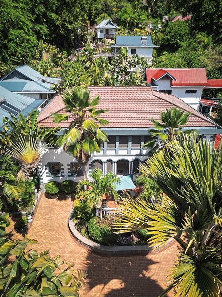 Chateau St. Cloud 11