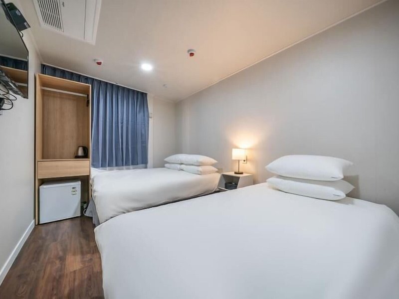 Mayone Hotel 8