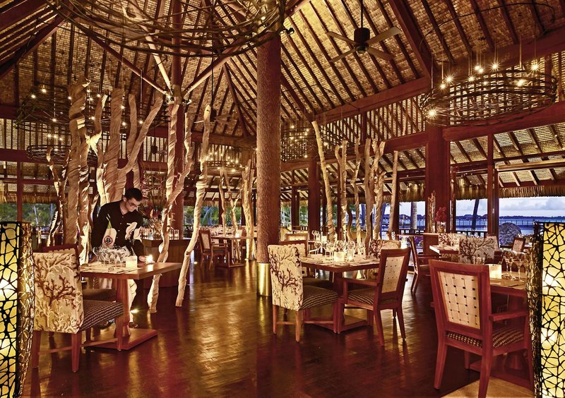 Four Seasons Resort Bora Bora 7