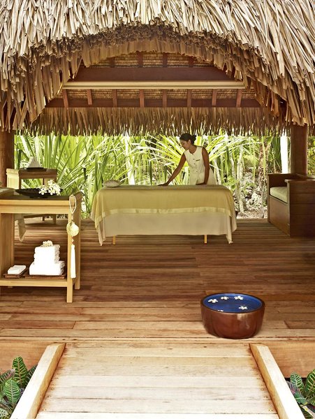 Four Seasons Resort Bora Bora 20