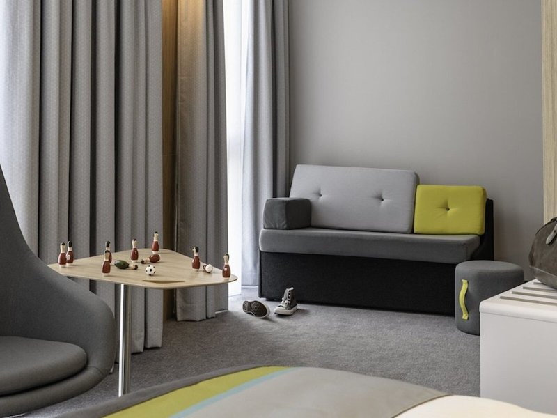 Holiday Inn Express Regensburg 12