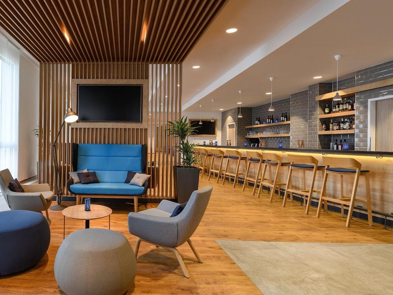 Holiday Inn Express Regensburg 13