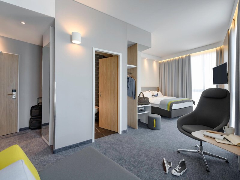 Holiday Inn Express Regensburg 17