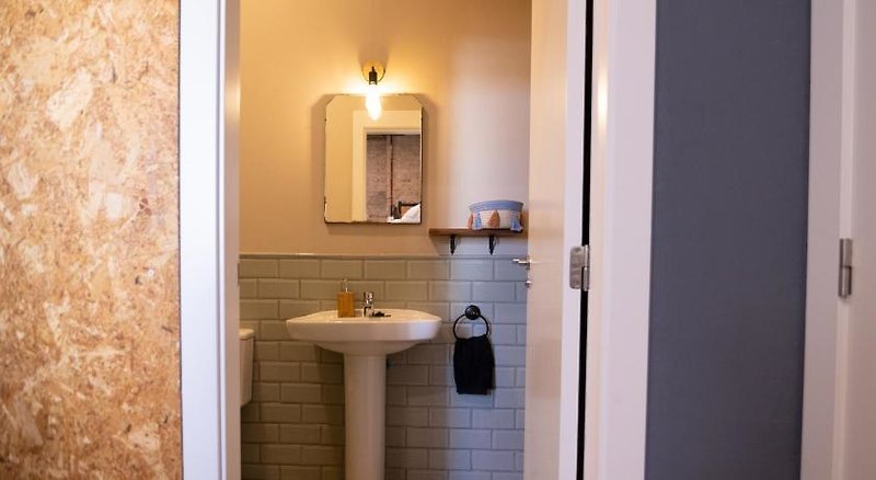 Bird House 5 - Bathroom Example