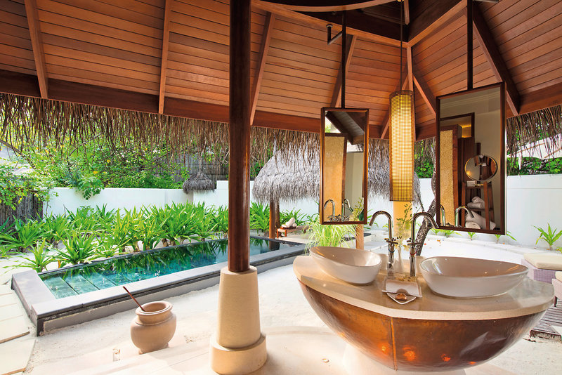 Constance Halaveli Maldives 11