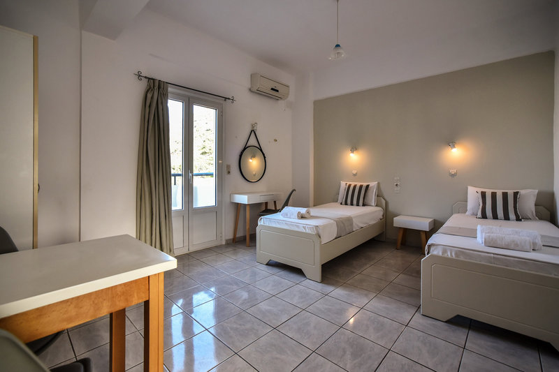 Iraklis Apartments 6