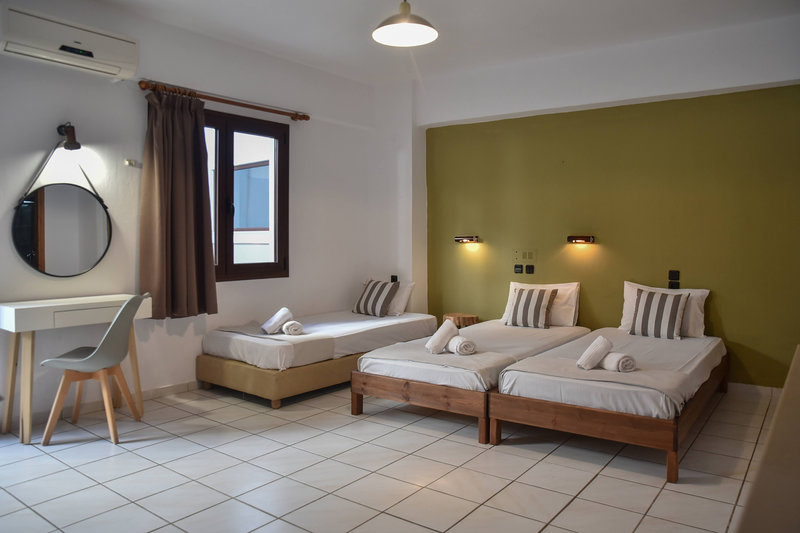 Iraklis Apartments 10