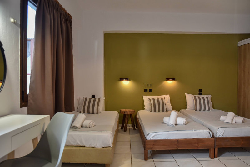 Iraklis Apartments 11