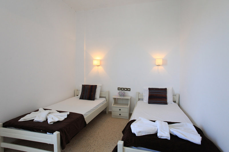 Iraklis Apartments 13