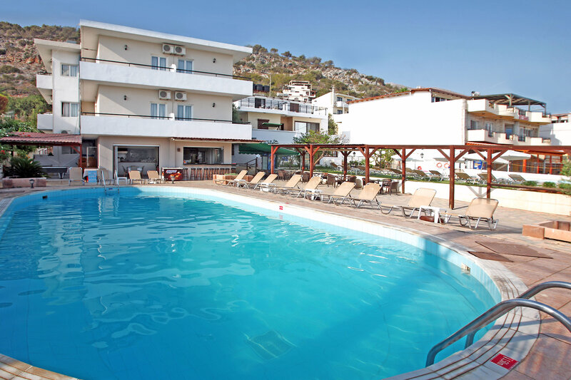 Iraklis Apartments 4