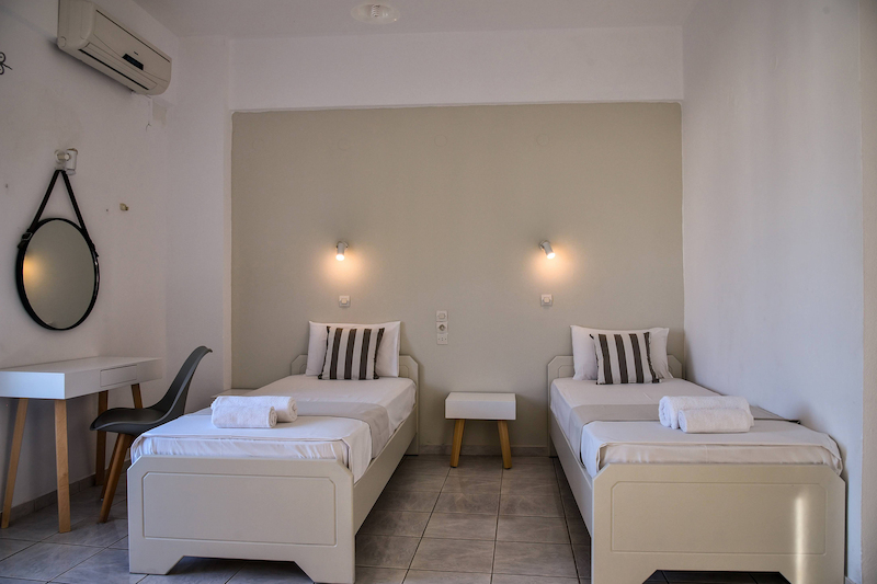 Iraklis Apartments 8