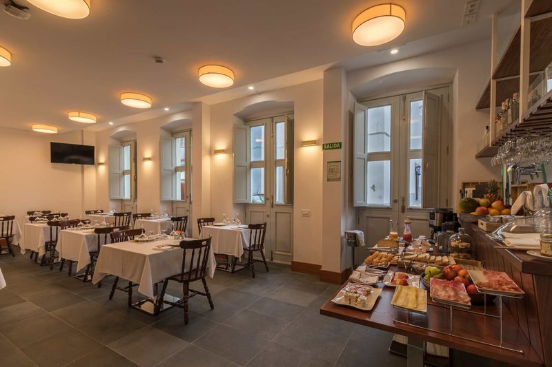 Holiday Time Hotel 3