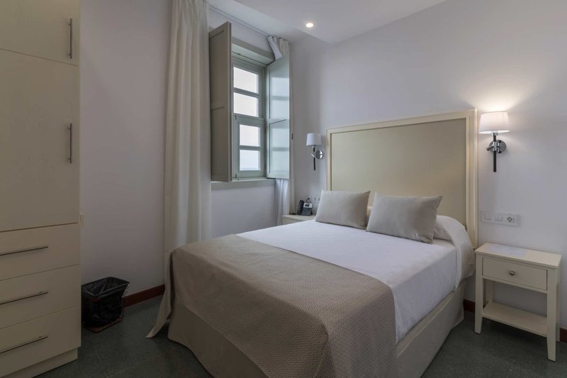 Holiday Time Hotel 5