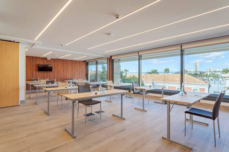 The Level At Meliá Alicante 130