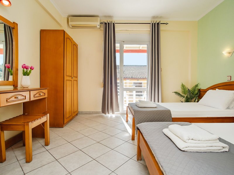 Solena Studios Kavos 7